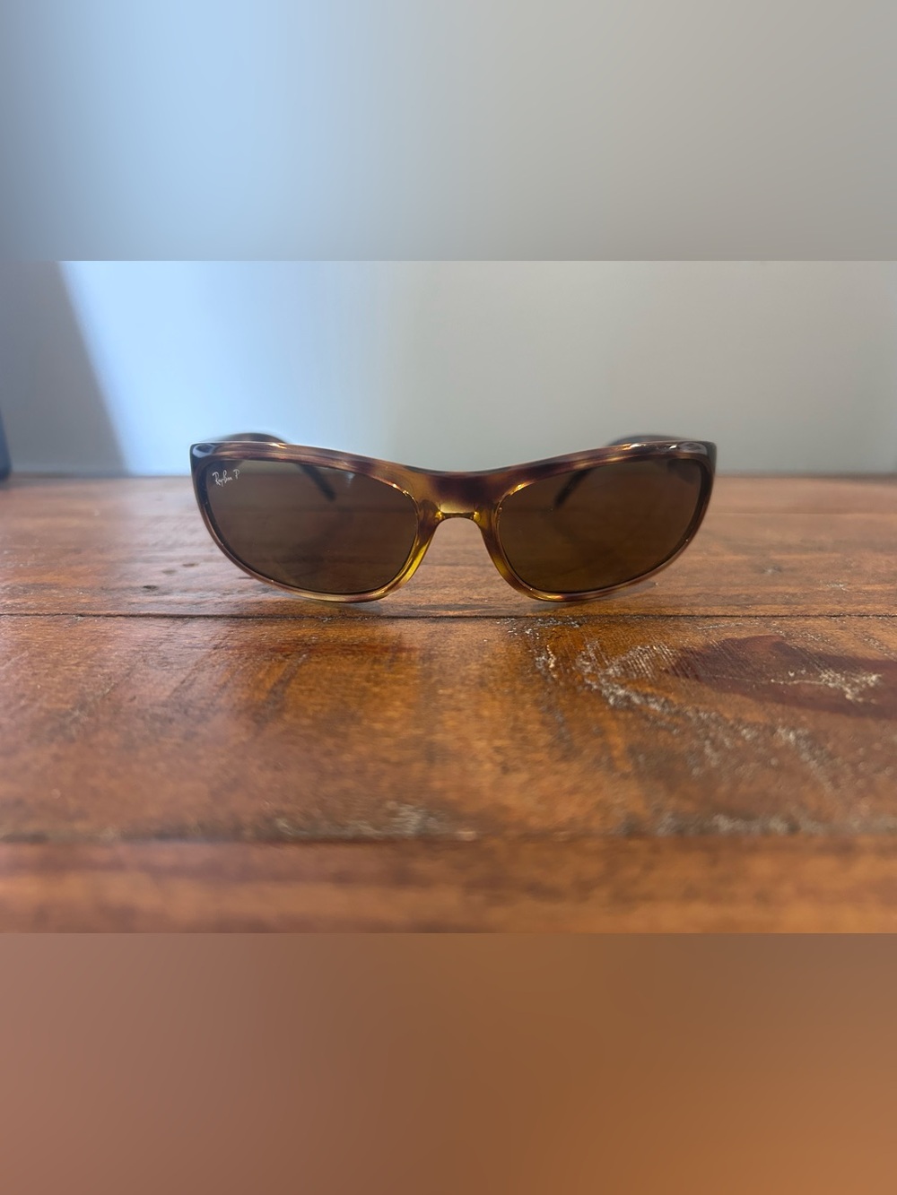 Ray-Ban Brown Tortoise 60mm Sunglasses & Black Kate Spade Sunglass Case.